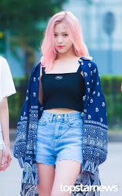 Member have pink hair in each group ㅋㅋ. These Three Idols All Rocked Pink Hair And People Simply Loved The Look Kissasian