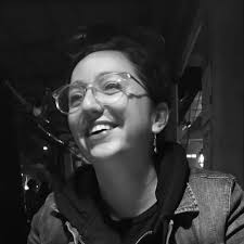 Hablemos Escritoras · Perfil de Escritora: Abril Castillo