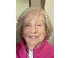 Carrie Graybill's Instagram, Twitter & Facebook