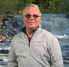 Peacefully with his family by his side at the Temiskaming Hospital
