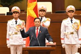 Người thông minh, trong mọi sự việc luôn tìm cách bảo vệ lợi ích của chính mình. Sbhryq Pynf2bm