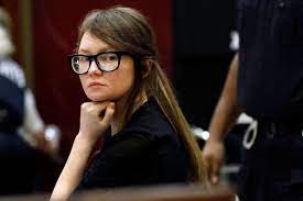 From Elizabeth Holmes To Samantha Azzopardi, Who Are The Most Astonishing  Female Con Artists? - Evening Standard | Scribd