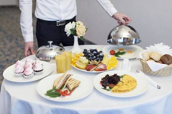 24/7 Room Service