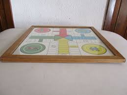 I.pinimg.com el parchís es un juego de carreras que se juega sobre un tablero en forma de cruz alrededor de la cual están dispuestas 68 casillas, 16 de las cuales. Mil Anuncios Com Parchis Antiguo Segunda Mano Y Anuncios Clasificados