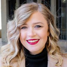 Laura LeBlanc's Instagram, Twitter & Facebook