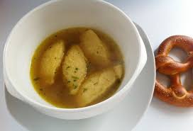 Leckere Griessnockerlsuppe Griessklosschensuppe Rezept Frag Mutti Rezept Griessklosschensuppe Nockerl Lecker