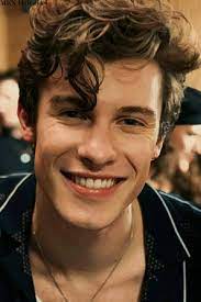 It S Easy To Understand Why Short Haircuts For Men Are Arguably The Most Sought After In The Industry Le Shawn Mendas Shawn Mendes Cute Shawn Mendes Wallpaper
