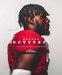 The Best Defensive Player in College Football. @nagurskitrophy  Congratulations, @_lliw