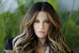 Welcome to kate beckinsale archives a fansite dedicated to the spike's guy award winning actress. Kate Beckinsale On The Widow And Dating In A Fishbowl I M Ok Being Marmite Los Angeles Times