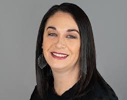 Regina Hilliard's Instagram, Twitter & Facebook