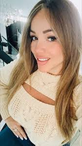 Kelly Sheehy's Instagram, Twitter & Facebook