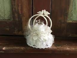 Cut the dowel rods even with the height of the cakes. Vintage Double Wedding Ring With Two Doves Wilton 1990 Wedding Etsy Double Wedding Rings Double Wedding Vintage Cake Toppers