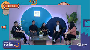 Indosiar, which broadcasted nationally since january 11 1995, is considered to be one of the foremost television stations in indonesia. Emtek Elang Mahkota Teknologi