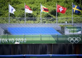 Il sovietico valerij brumel' vince nel salto in alto e porta il record olimpico a m 2,18. 1zn1f3pwvxqhrm