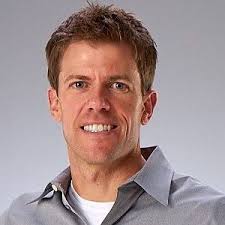 3 Tips for Thriving Among Industry Giants