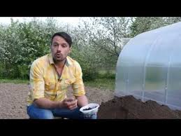 как правильно сделать грядки в теплице 3 на 6 Delaem Gryadki V Teplice Teplica Na Radost Vypusk 2 Youtube