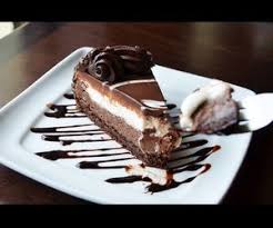 Images And Videos Of The Cheesecake Factory In 2020 Moose Cake Food Olive Gardens