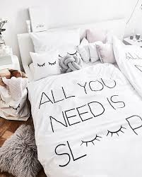 All You Need Is Sleep Die Trendige Perkal Bettwasche Sleepy Eyes Sorgt Fur Einzigartige Traume Su Bettwasche Schlafzimmer Perkal Bettwasche Schlafzimmer Deko