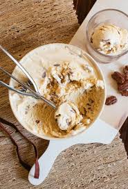 Sweet, cold and creamy, this oreo peppermint ice cream dessert is a family favorite that pairs perfectly with a warm mug of hot chocolate. Festive Ice Cream Flavors Holiday Ice Creams