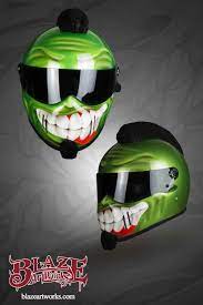 Smiley Helmet Archives Motorcycle Helmet Custom Paint And Airbrushing Studio Airbrushed Helmets Custom Helmets Motorcycle Helmet Design