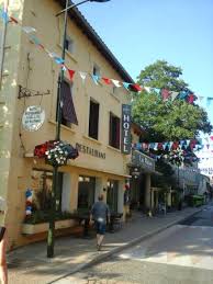 Dans le cadre convivial et chaleureux du restaurant les platanes, boris ditadian et son équipe ont le plaisir de vous accueillir pour déguster leur créations gastronomiques. Hotel Restaurant Les Platanes Montfaucon En Velay Restaurant Reviews Photos Phone Number Tripadvisor