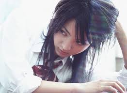 愛のむきだし レインボーヘア 前髪 長い ビューティー