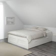 Brimnes Bedframe Met Opberglades Wit Luroy 140x200 Cm Ikea In 2020 Bettgestell Minimalistisches Bett Verstellbare Betten