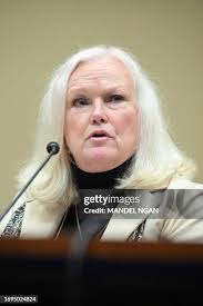 380 Miss Oconnor Photos & High Res Pictures