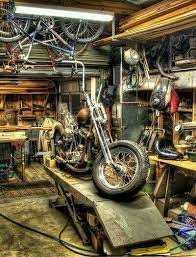 Pin De Ga Bor Kosler Em Motorbike Workshops Garagem De Moto Desenho Moto Oficina Moto