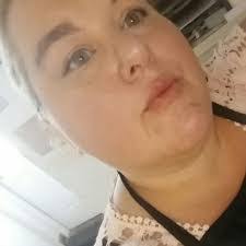 Carrie Lilley's Instagram, Twitter & Facebook