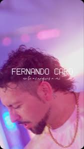 Este jueves a las doce de la noche, #NoTeAcerquesAMí en Spotify! Y el  viernes a las doce de la mañana, en youtube! ✌🏻, #NuevoSingle #Camela