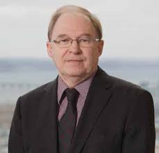 Me Jean Hétu, professeur titulaire à la faculté de droit de l'Université de  Montréal depuis 1983, prend sa retraite…. p