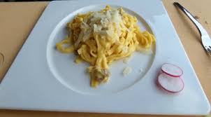 La nostra cucina tradizionale, uno coinvolge sicuramente uno dei gioielli della cucina romana: Fettuccine Alla Papalina Picture Of Antico Ristorante Pagnanelli Castel Gandolfo Tripadvisor