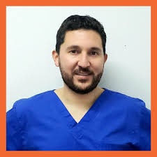 El Dr. Roberto Cáceres...