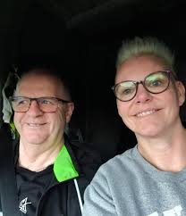 Thank you. Thank you. Thank you Helen Needham for my amazing wreath, it  arrived today.......... It's stunning! I am going to hang it