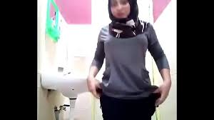 5,592 hijab masturbasi free videos found on xvideos for this search. Tante Hijab Masturbasi Di Kamar Mandi Hot Xnxx Com