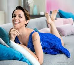 Andrea delogu is an italian tv presenter. Italy Celebrity Feet In The Pose Archives View Italian Celebrities