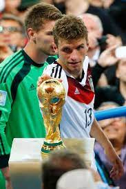In der übersicht werden alle titel, pokale und persönliche auszeichnungen des spielers angezeigt. Pin On Football Die Mannschaft