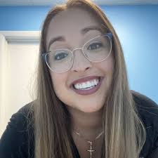 Abigail Mattern's Instagram, Twitter & Facebook