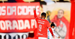 As of 8 june 2021, he has scored 38 goals in 104 appearances, since his debut on 9 october 2004. Video Lo Sufre Peru Y El Inter Paolo Guerrero Estara De Baja Todo El 2020 Ovacion Corporacion Deportiva