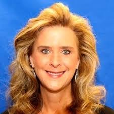 Kelly Stobbe's Instagram, Twitter & Facebook