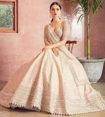 Are You A Lover Of All Things Demure Then Let Your Penchant For Subtlety Shine Through In Indian Outfits Lehenga Indian Bridal Outfits Indian Fashion Dresses