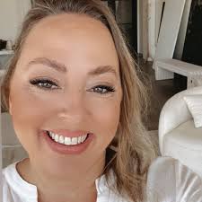 Hello Group 🇨🇷🙏🏽👋🏽 I'm George 🦥🐒🐦🐸🐍 Naturalist Tour Guide from  Manuel Antonio National Park I'm a tour guide and I work different  activities