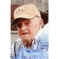 Lee Evatt's Instagram, Twitter & Facebook