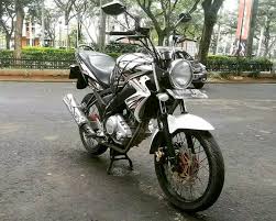 Modifikasi yamaha vixion old touring dan review langsung dari owner bayu ibnu sina. Braket Lampu Pesek Vixion Set Lampu Tiger Revo Autopal Ovi Hltra Dudukan Breket Pesek Variasi Modifikasi Lampu Motor Bonus Stiker Menarik Lazada Indonesia