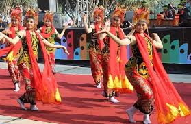 Muzik dan lagu untuk negeri contoh dondang sayang. Tari Gandrung Tarian Tradisional Banyuwangi Indephedia Com