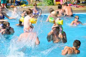 Lekker Stoeien Met De Papa S Schwimmbader