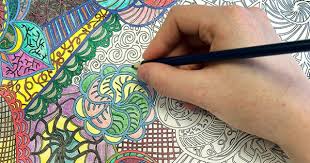 Colecția călătorie în culori aduna ilustrații abstracte sau inspirate din natură realizate de artiști renumiți și se adresează tinerilor de la 9 la 99 de ani. Cartile De Colorat Pentru Adulti Versiunea Antistres Din Prezent