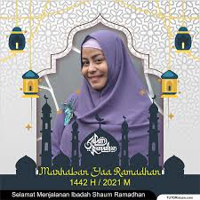Twibbon ialah suatu media promosi, sokongan, pamflet ataupun banner berbentuk gambar yang dikombinasikan dengan bentuk frame ataupun border yang di edit. Desain Twibbon Ramadhan 1442h Siap Edit Format Coreldraw Free Cdr Tutoriduan Com