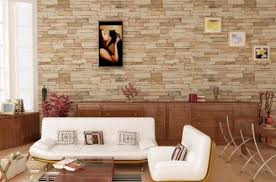 Gabungan lukisan, topeng, dan ornamen dinding untuk menghiasi dinding ruang tamu ini. 70 Contoh Motif Wallpaper Pilihan Untuk Ruang Tamu Rumahku Unik